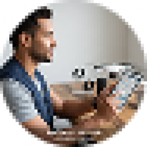 Picture of <span style="font-size: 11px; font-style: italic; font-weight: 300;">Reviewed by:</span><br><span style="font-size: 14px">Kevin Mitchell - <span style="font-weight:400">Travel Tech Enthusiast</span></span>