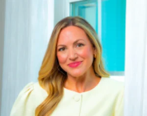 Picture of <span style="font-size: 11px; font-style: italic; font-weight: 300;">Reviewed by:</span><br>Registered Dietitian Amy Davis