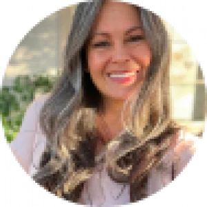 Picture of <span style="font-size: 14px; color: #888; font-style: normal; line-height: 22.4px; font-weight: normal">By: <span style="color: #333; font-weight: 700;">Christina Wilburn,</span> Shopper Advocate Writer<br>With the help from <span style="color: #333; font-weight: 700;">Kameron Rasmussen,</span> Hollywood Stylist </span>
