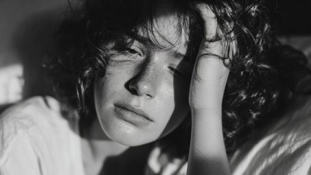 Cortisol and Your Body: Understanding Morning Spikes, Night Crashes & Hormonal Balance for Women