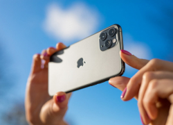 Every iPhone user should own these iPhone camera accessories